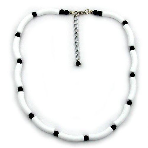 Kette 25x6mm Rohr Kunststoff weiß-matt und 6mm Perle schwarz 42cm