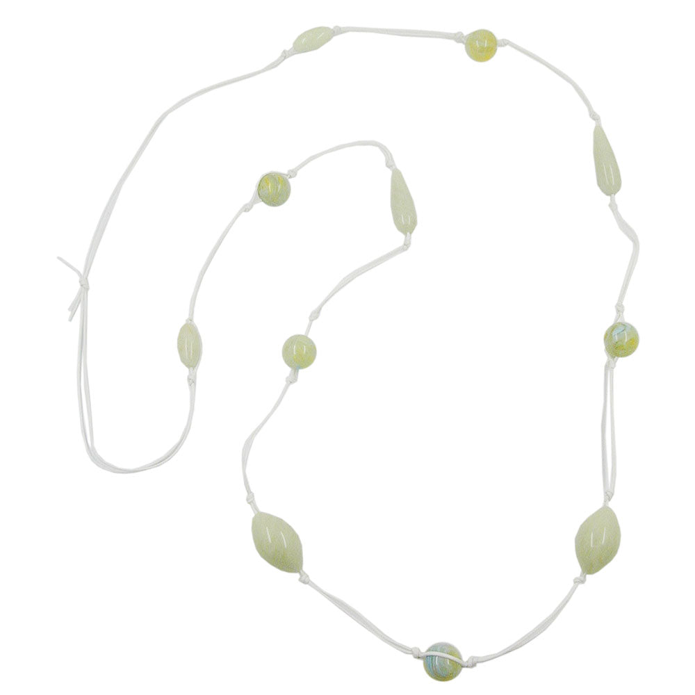 Kette Kunststoffperlen mint-grün-marmoriert Kordel weiß 110cm