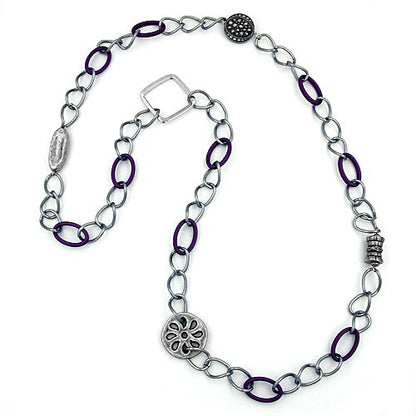 Kette, altsilber-lila-chrom