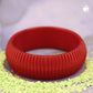 Armreif 85x26mm rot-seidig Rillenstruktur Kunststoff