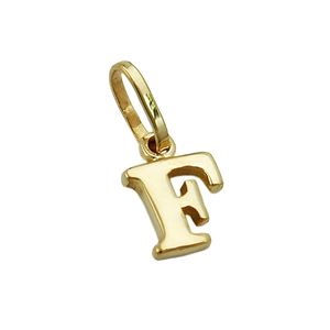 Buchstaben-Anhänger F aus hochglänzendem 375er Gelbgold mit länglicher Öse auf weißem Hintergrund.
