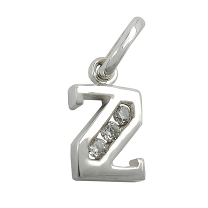 Buchstaben-Anhänger Z aus Silber 925 mit drei weißen Zirkonia auf weißem Hintergrund